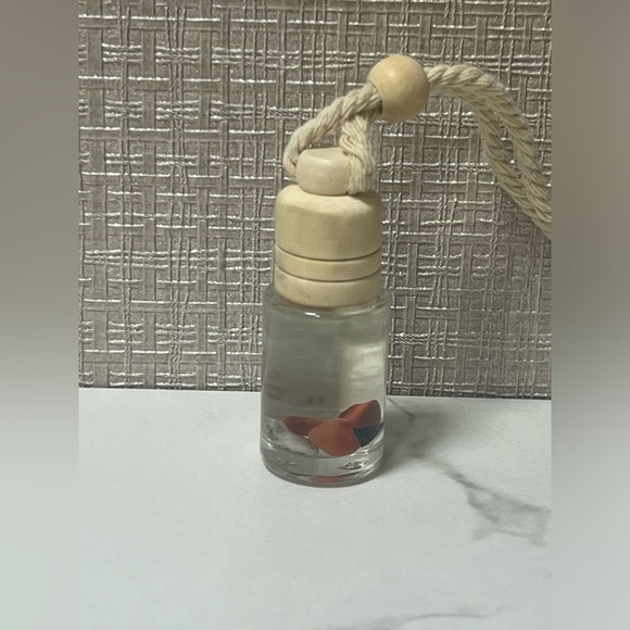 Gemini Zodiac Sign Car Diffuser 6 ml with Crystals - Picture 3 of 9